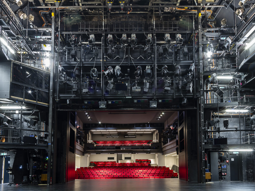 Gewandhaus Zwickau. Harmonie von Geschichte und Gegenwart im Zuschauerraum. Foto: Theater Plauen-Zwickau